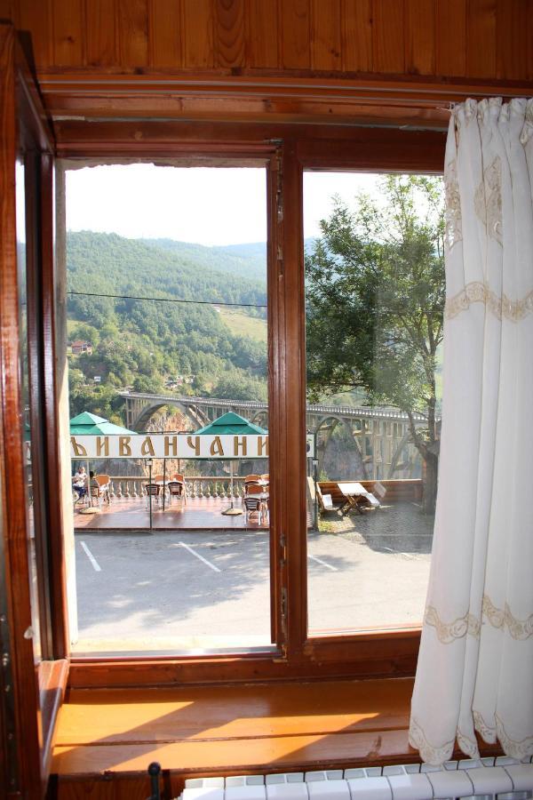 Tara Bridge Castle Gasthof 2*